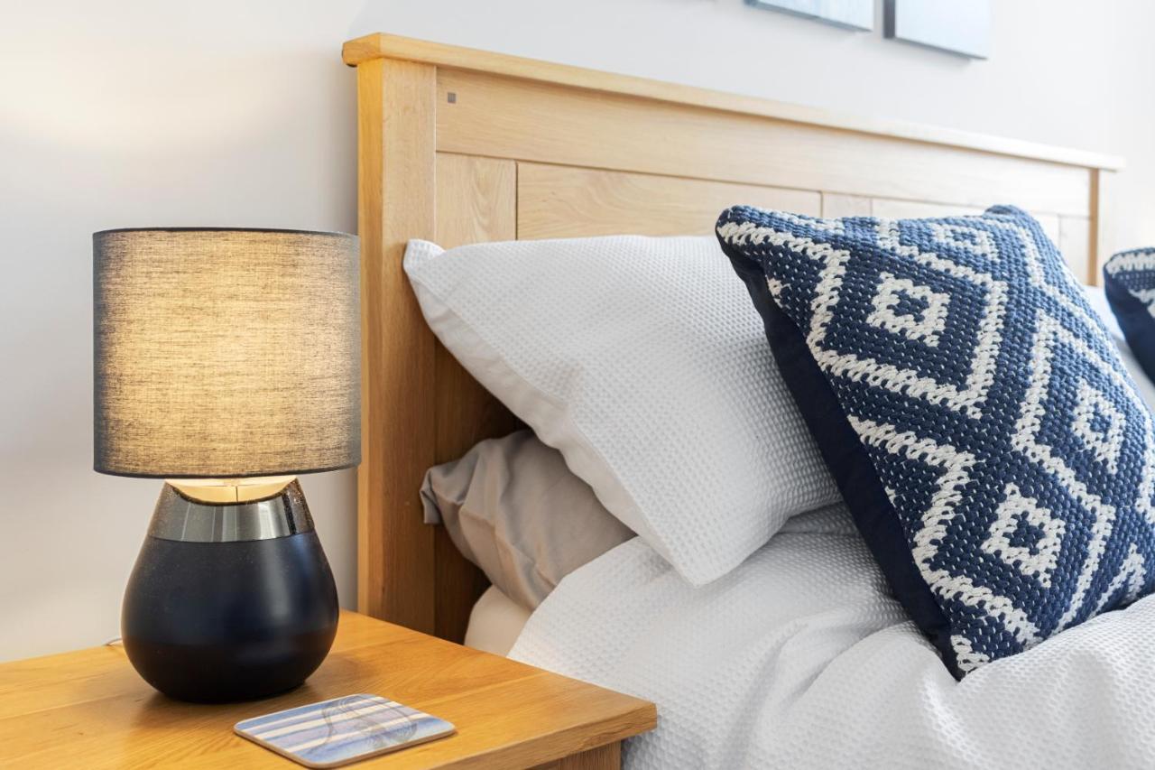 A Modern And Cosy Apartment Just Yards From Brixham'S Bustling Harbourside ภายนอก รูปภาพ